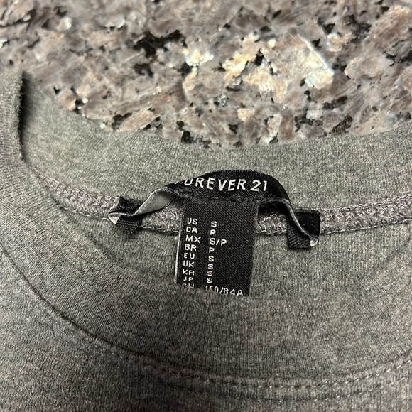 5 items Forever 21 BUNDLE - 2 skirts, 1 short, 1 short sleeve, 1 onesie bodycon - Picture 12 of 16